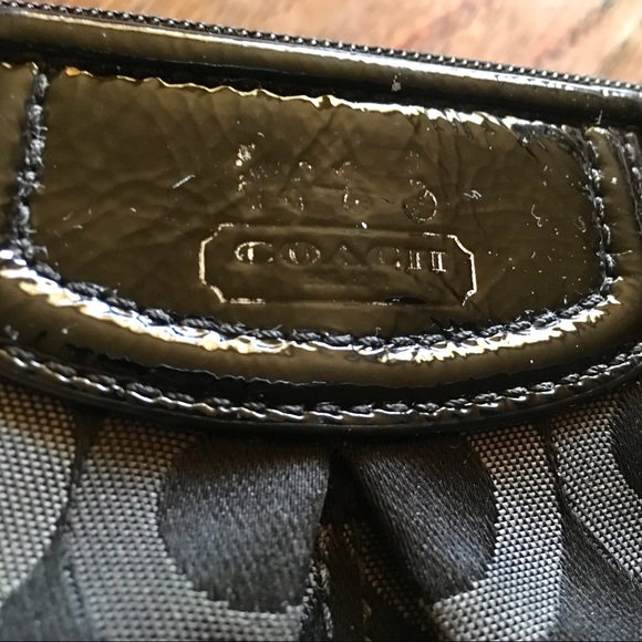 Coach Black Signature Wristlet - Picture 4 of 4